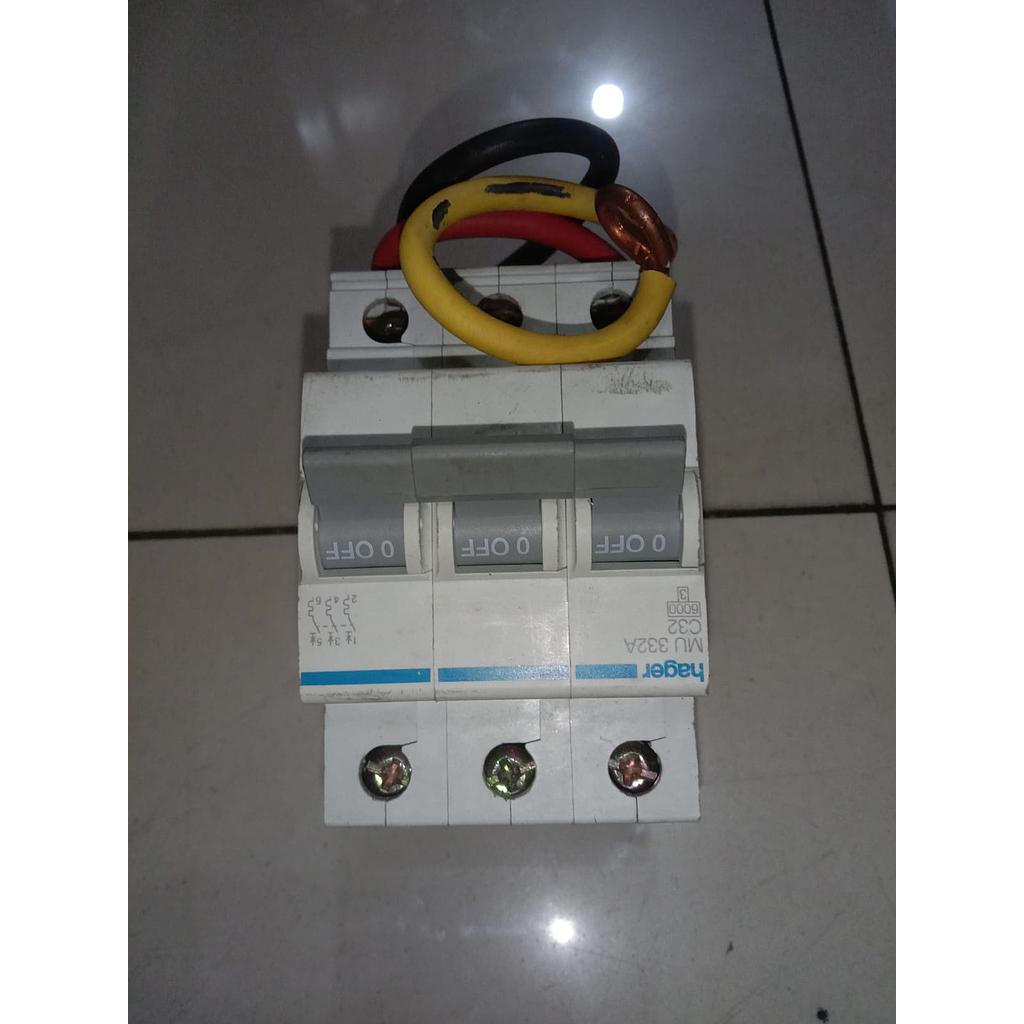 MCB Hager, MU 332A C32 