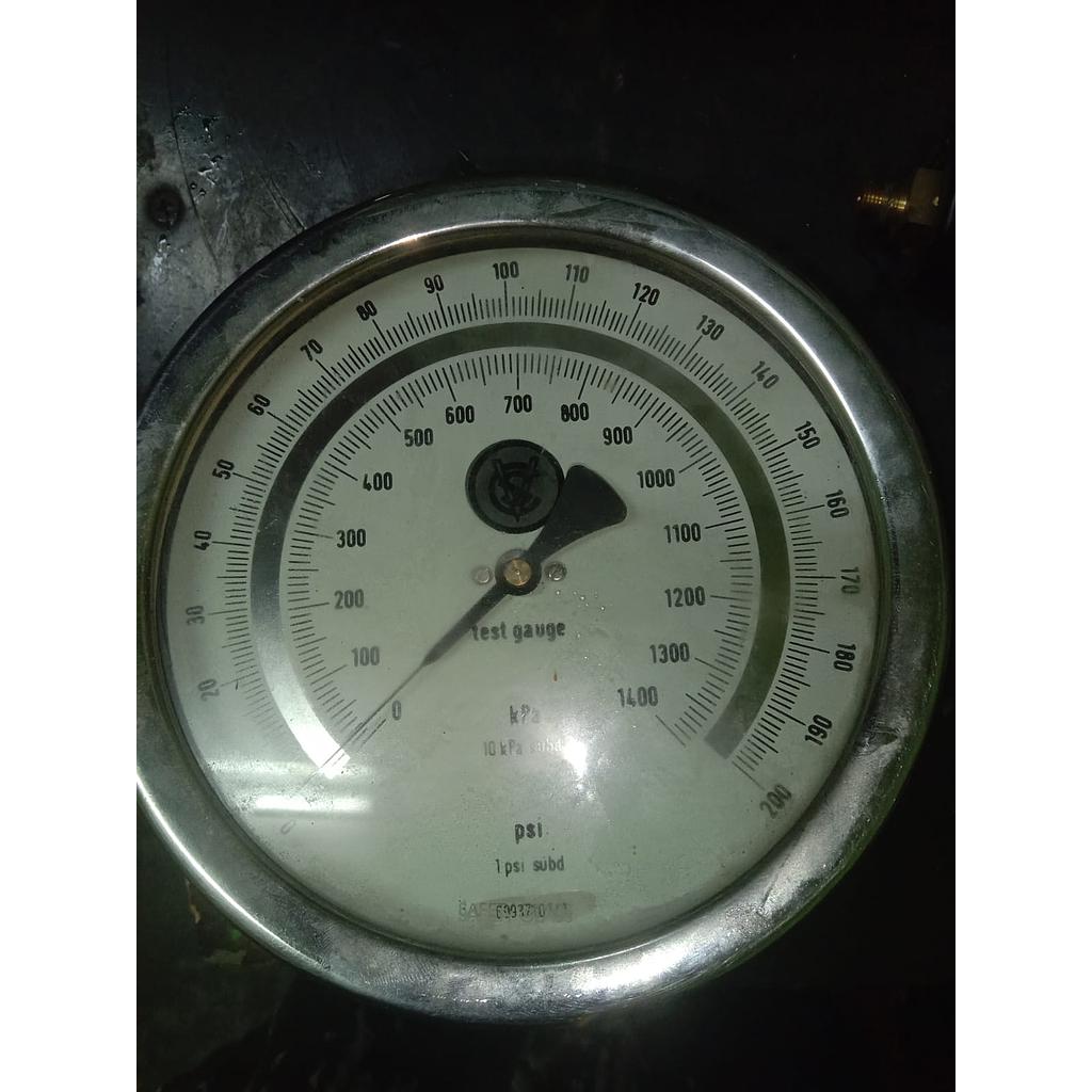 Pressure Gauge 200 PSI, Dial 4&quot;, Back Connection, Brand CVS, SST Case, 1/4 NPT (Rusak) 