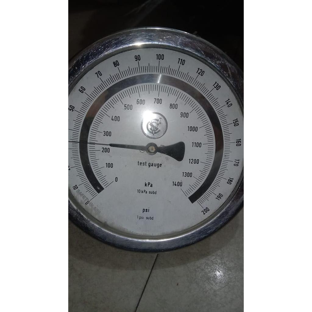 Pressure Gauge, Brand CVS, 200 PSI, Dial 4&quot;, Back Connection, 1/4 NPT, SST Case (Rusak)