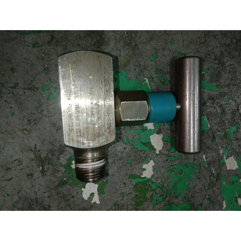 Nedle Valve 1/2 NPT Female x 1/2 NPT Male, 10.000 PSI