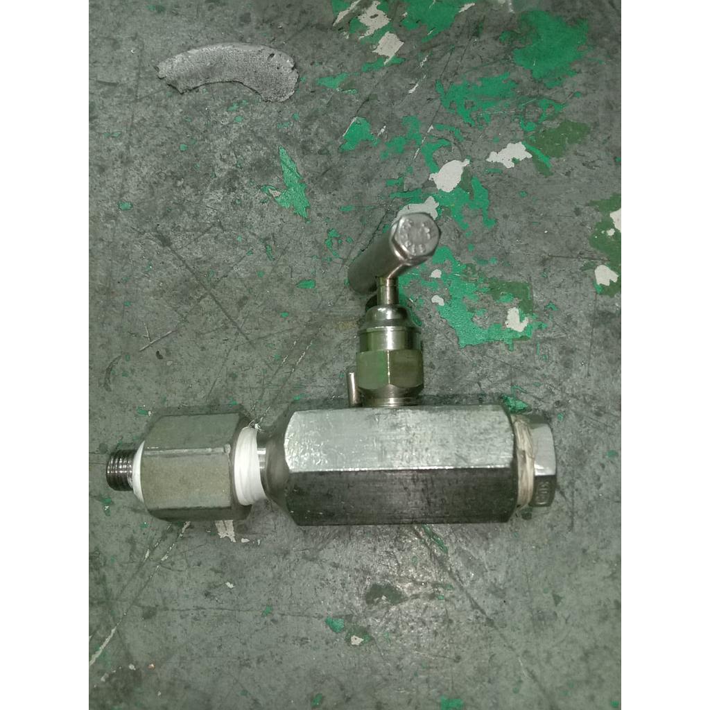 Nedle Valve 1/2 NPT Female x 1/2 NPT Male, Adaptor 1/2 NPT Male x 1/4 NPT Female, Adaptor 1/2 NPT Female x 1/4 NPT Male 