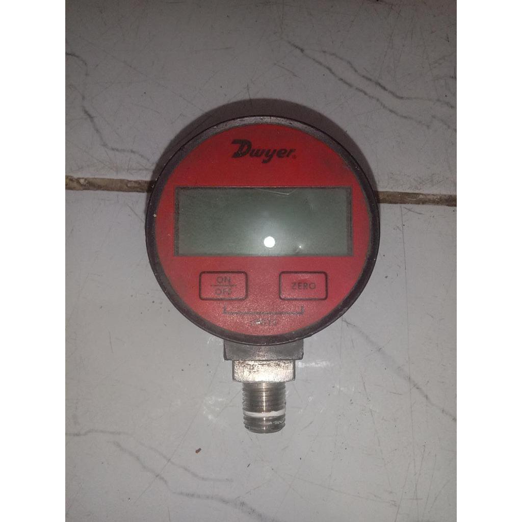 Digital Pressure Gauge 0-30 PSI, Brand Dywer